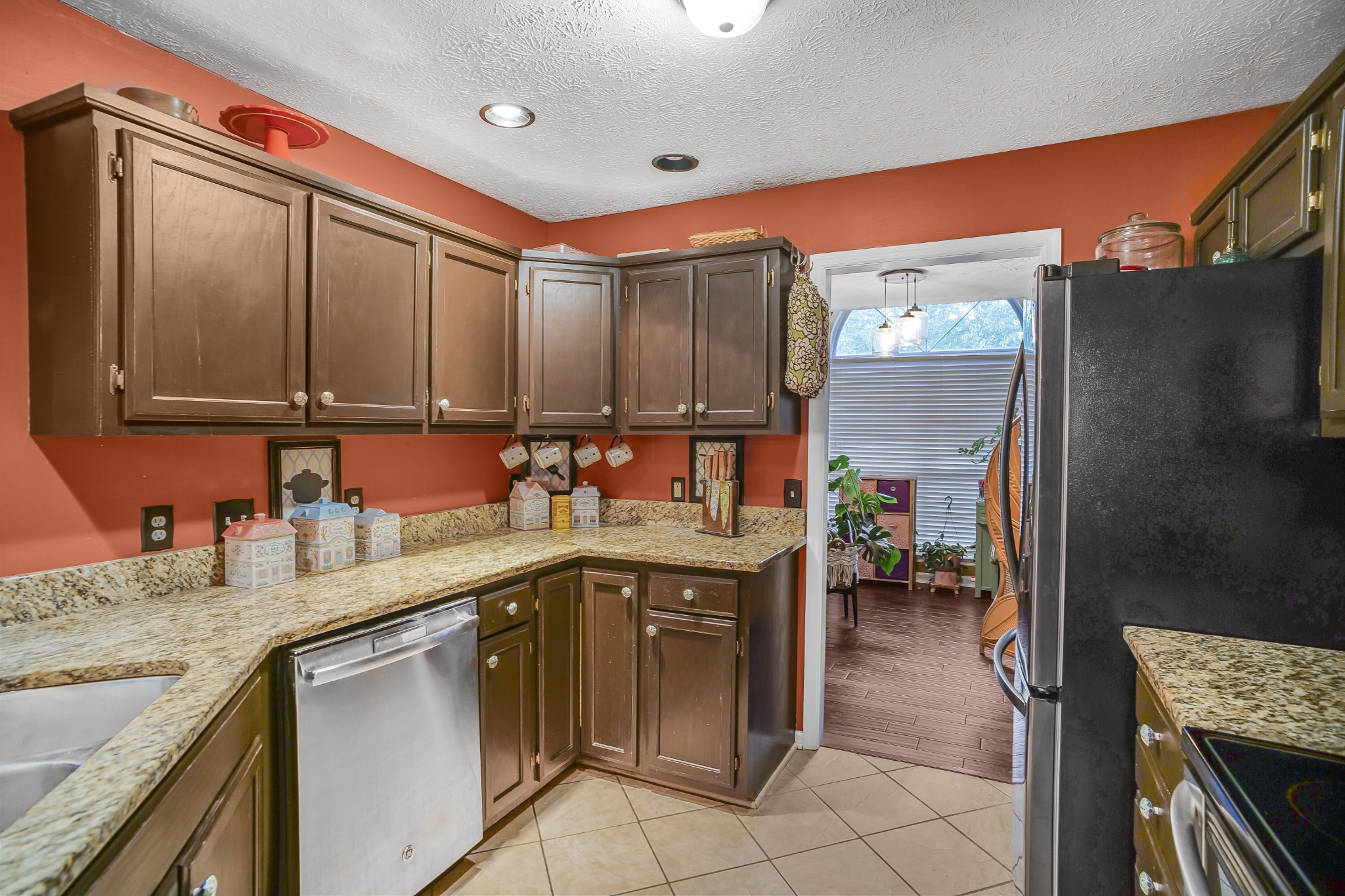 Image 4 of 29 For 9459 124th Loop