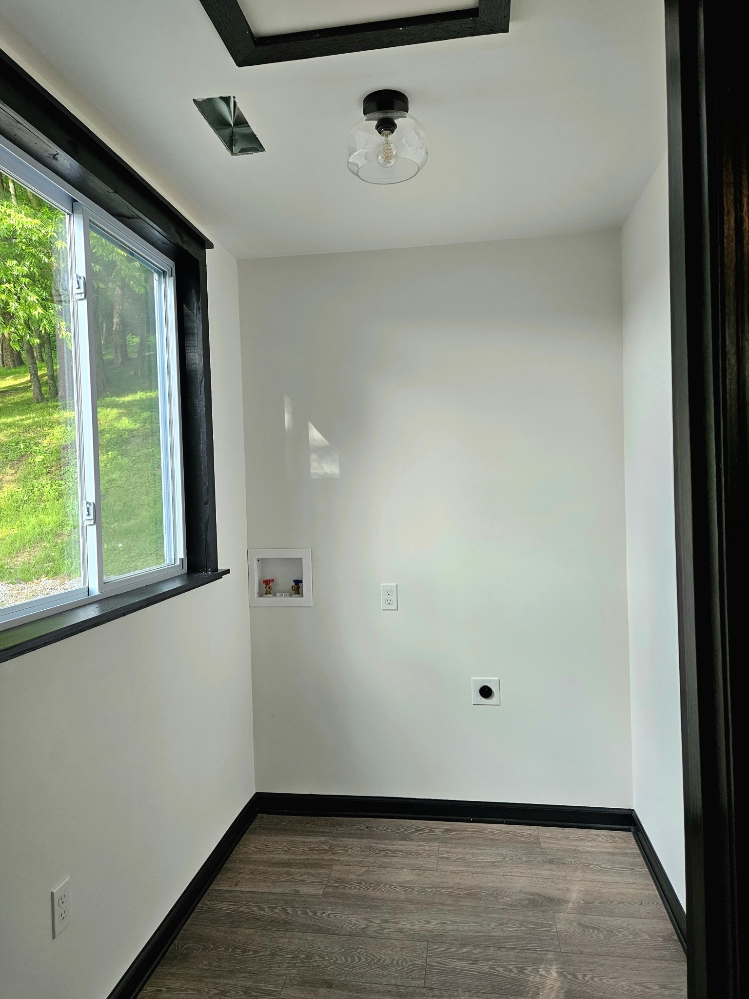 Image 18 of 81 For 1628 29th Terrace