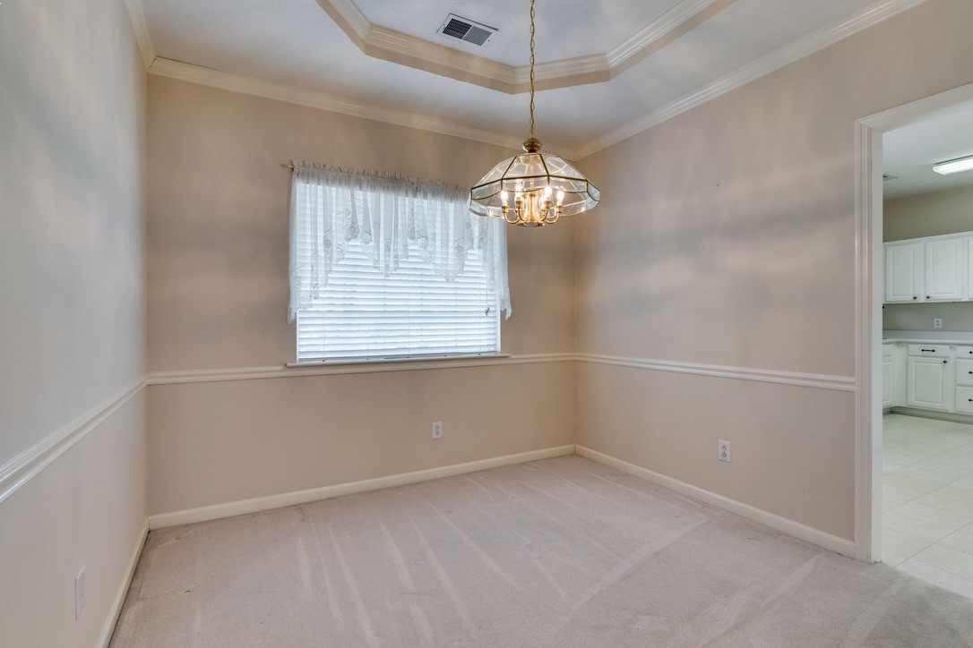 Listing photo id 3 for 420-420 Mills Street 35