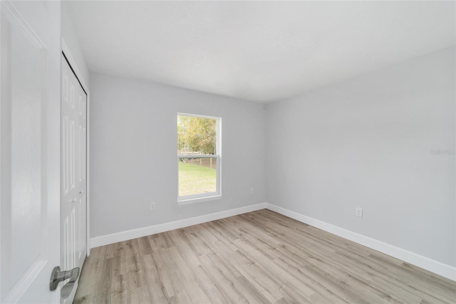Image 31 of 38 For 13345 106 Street