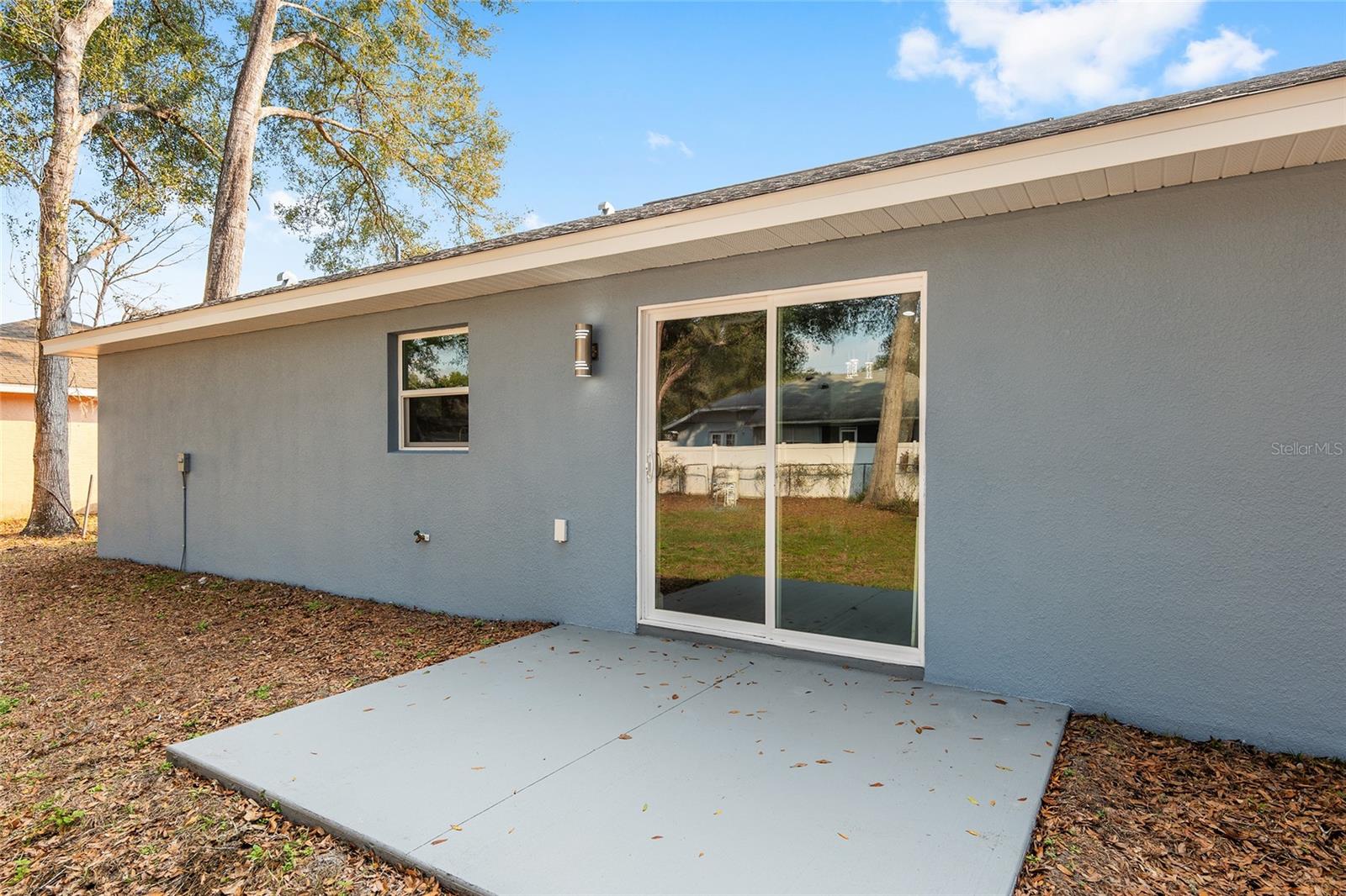 Image 8 of 38 For 13345 106 Street