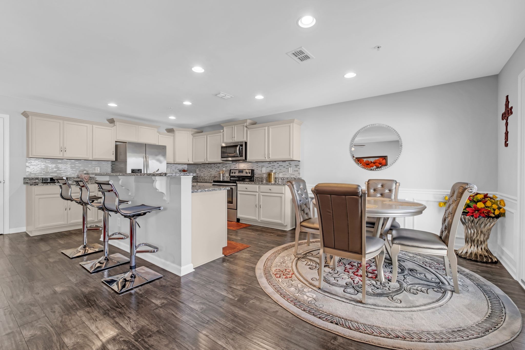 Image 9 of 17 For 4643 32nd Place