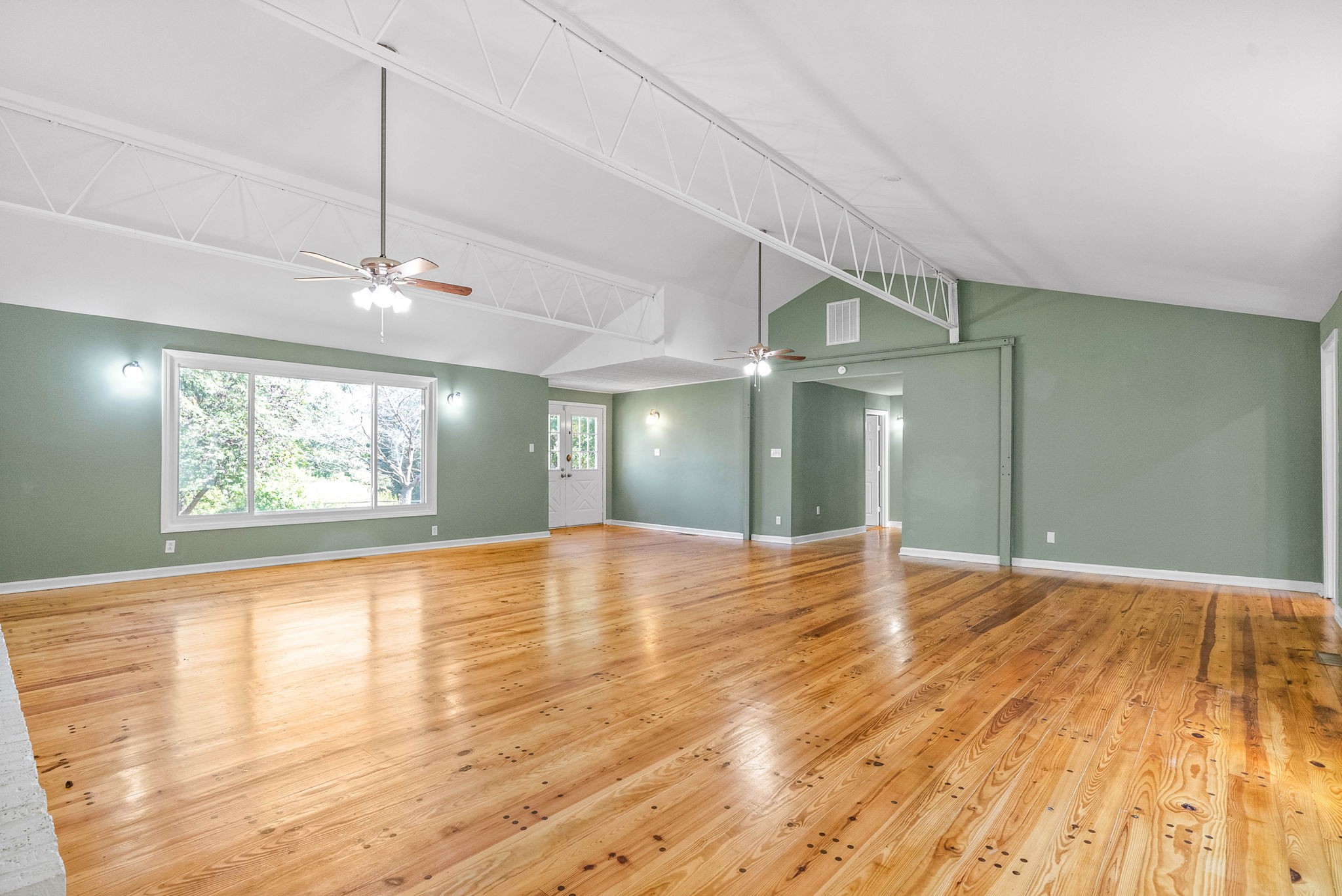 Image 11 of 37 For 2693 147 Terrace