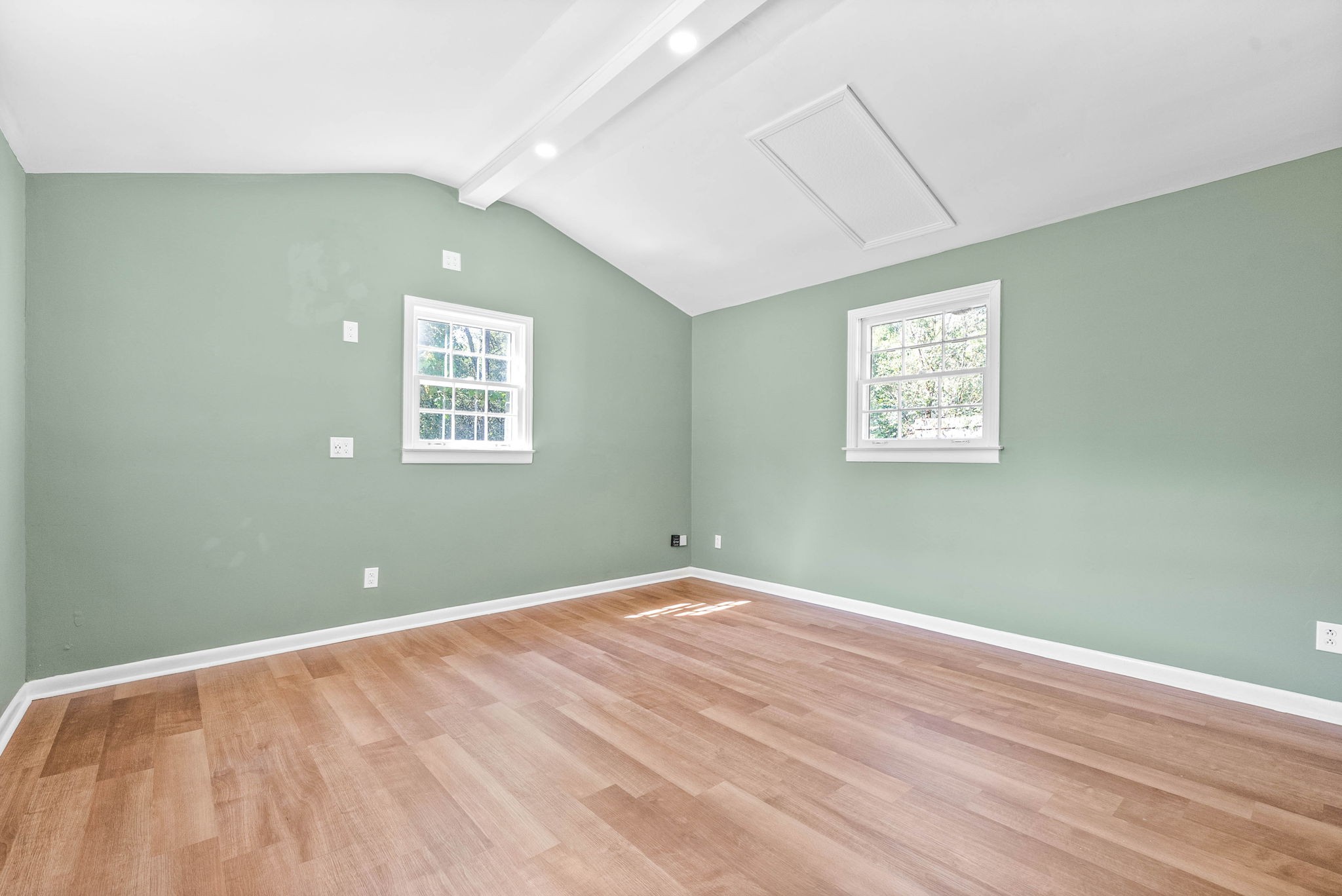 Image 12 of 37 For 2693 147 Terrace