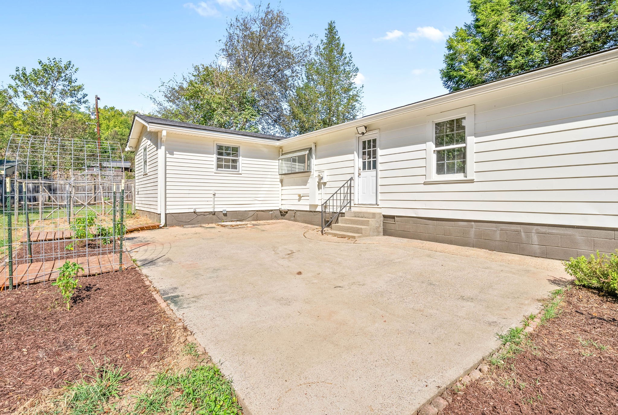 Image 33 of 37 For 2693 147 Terrace