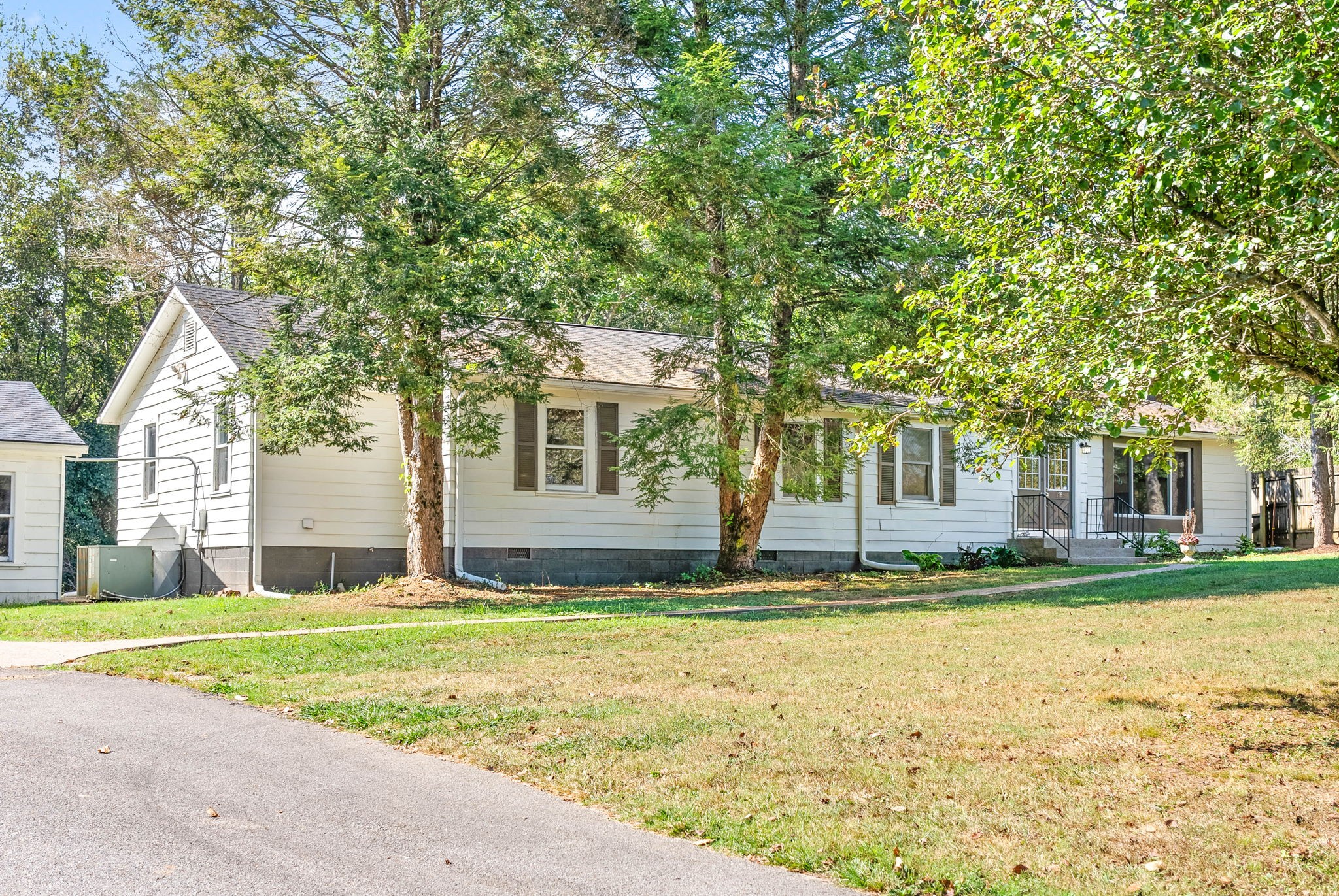 Image 4 of 37 For 2693 147 Terrace