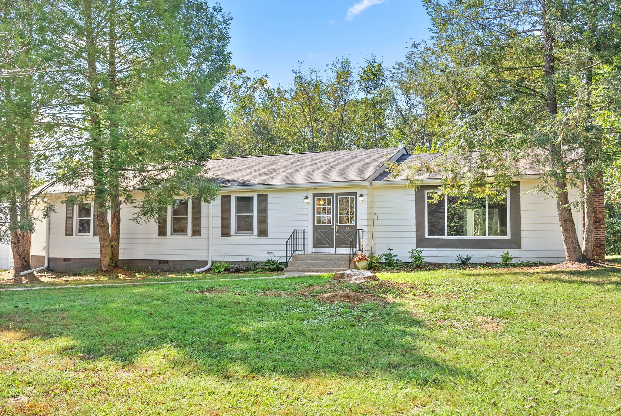 Image 5 of 37 For 2693 147 Terrace