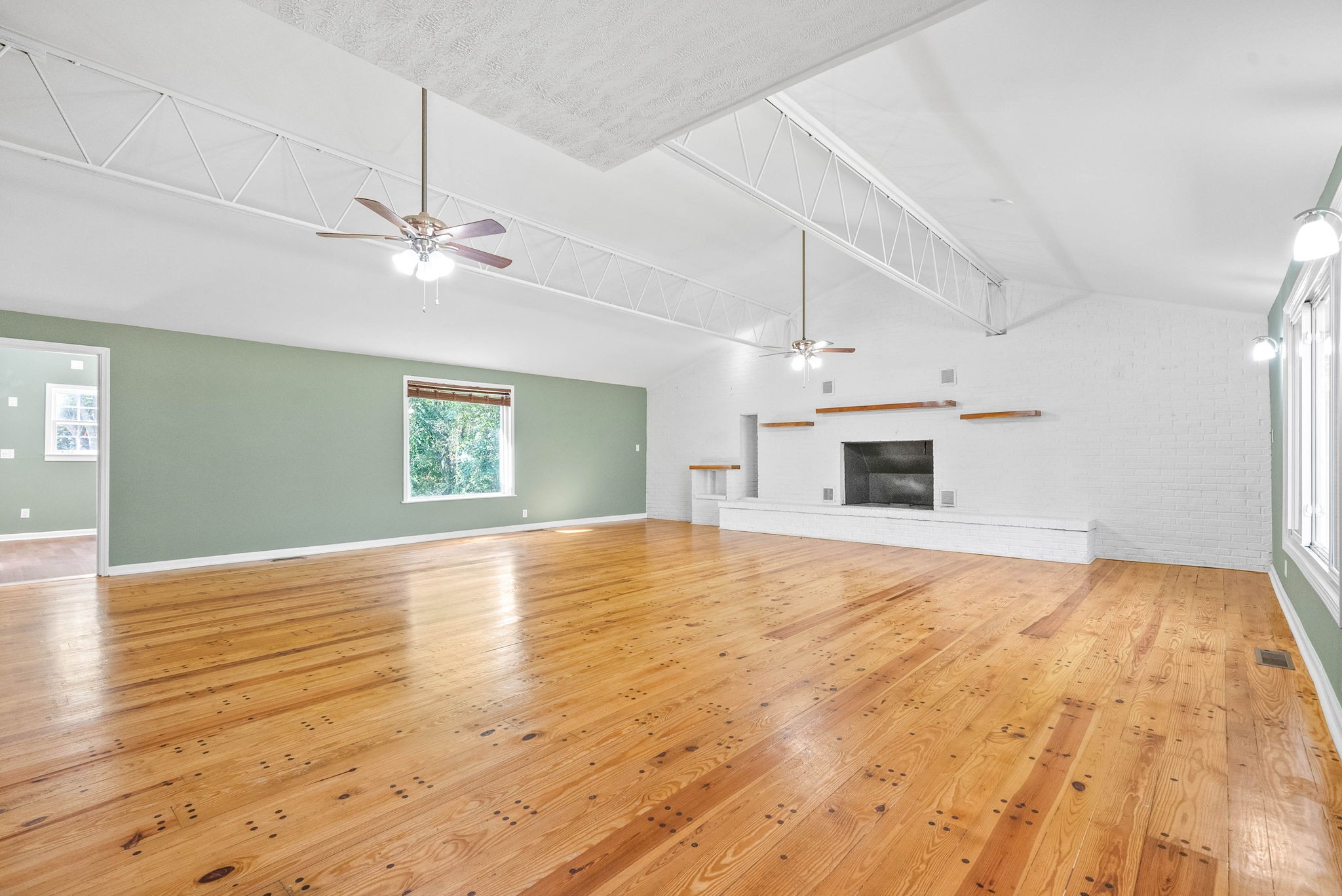 Image 8 of 37 For 2693 147 Terrace