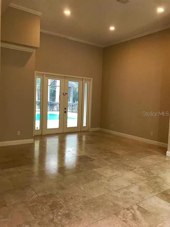 Image 3 of 9 For 561 42nd Street