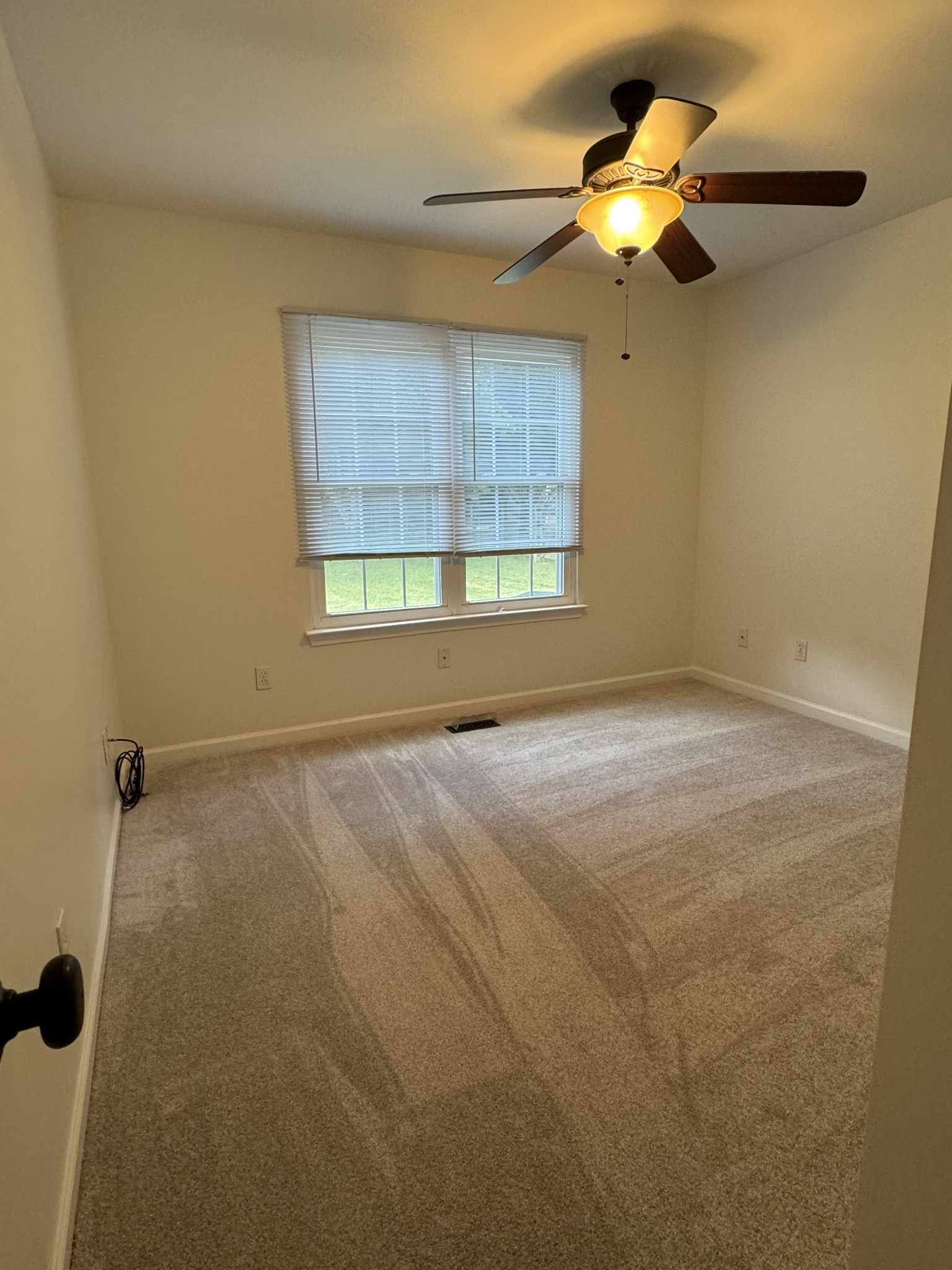 Listing photo id 9 for 5251 180th Avenue Road