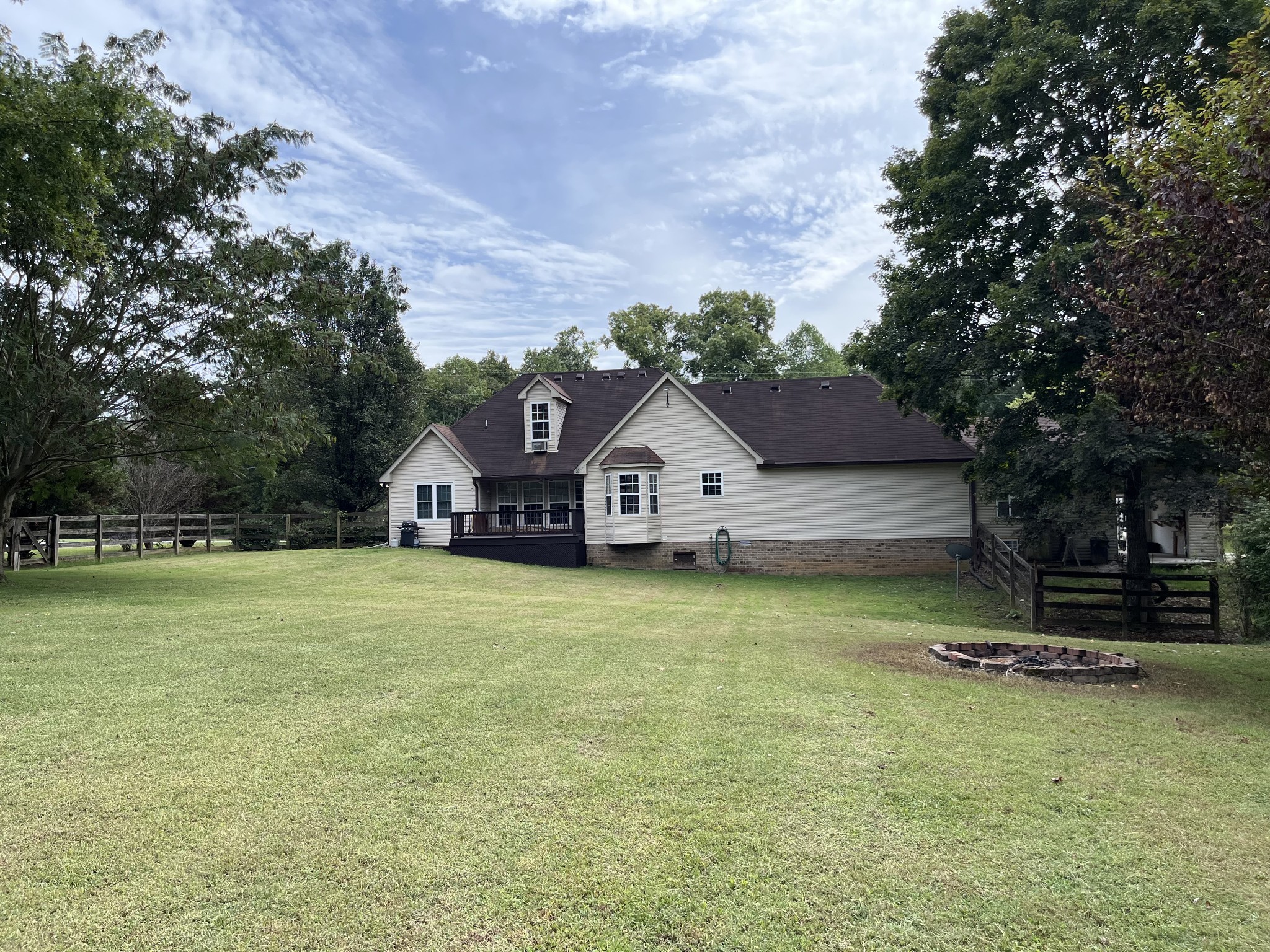 Listing photo id 18 for 5251 180th Avenue Road