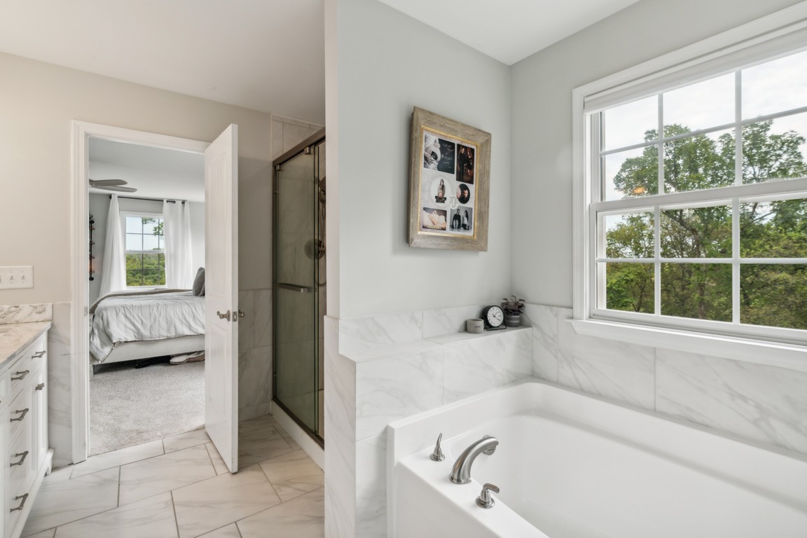 Listing photo id 13 for 12282 80th Street