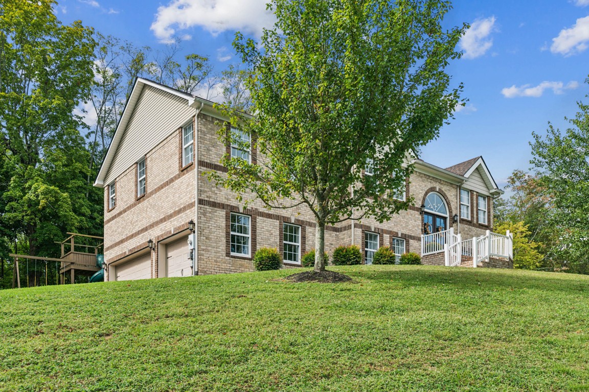 Listing photo id 0 for 12282 80th Street