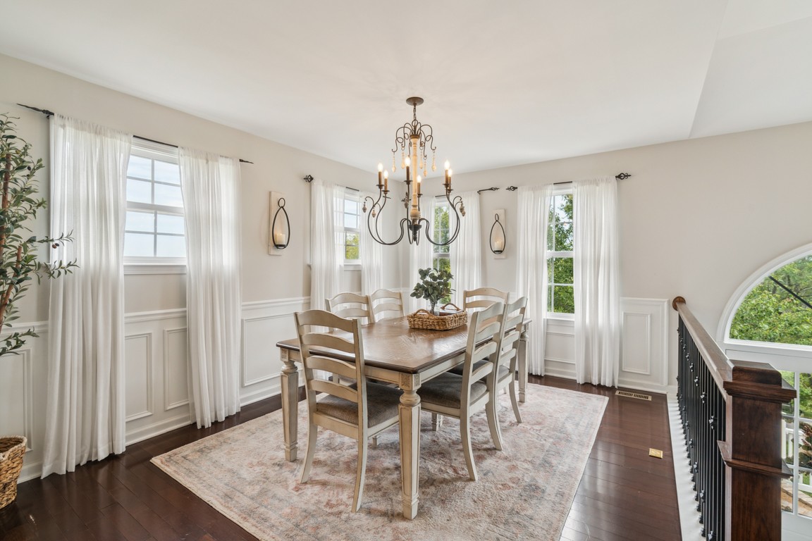 Listing photo id 3 for 12282 80th Street