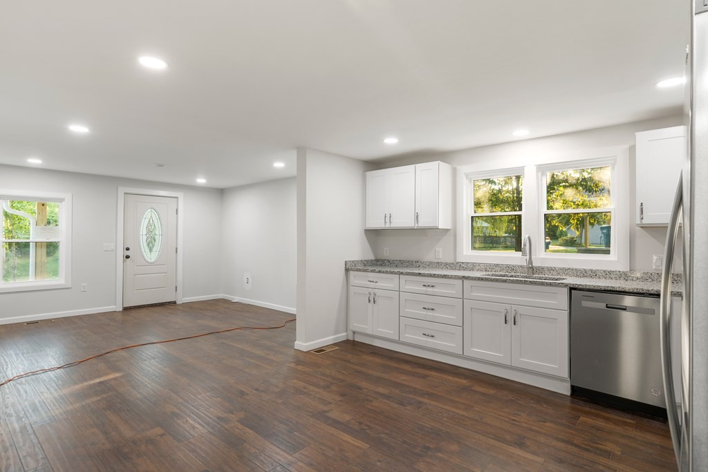 Image 10 of 19 For 4358 Deltona Boulevard
