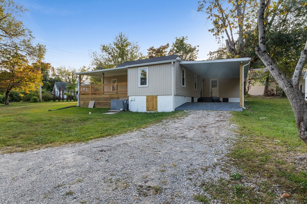 Image 4 of 19 For 4358 Deltona Boulevard