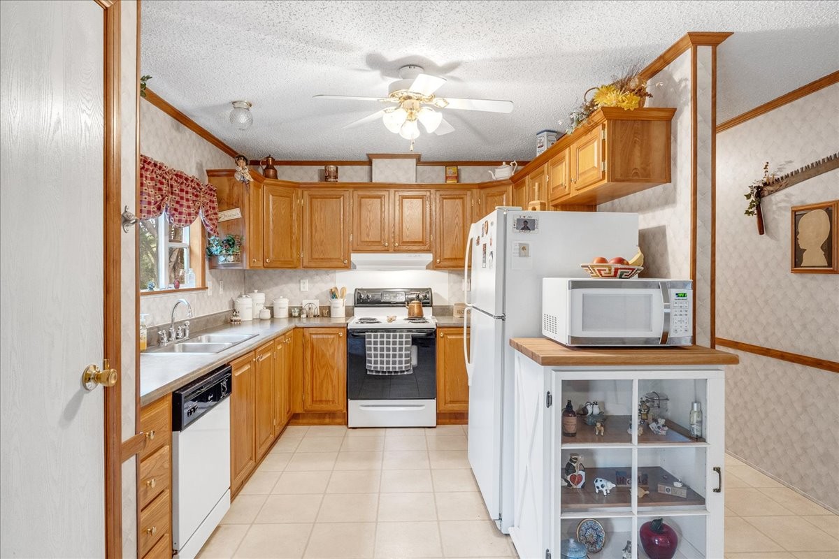 Image 14 of 35 For 8998 94th Street D