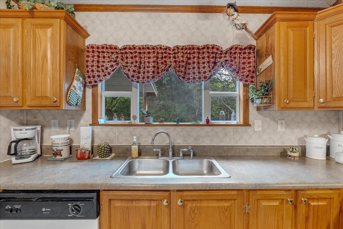 Image 17 of 35 For 8998 94th Street D