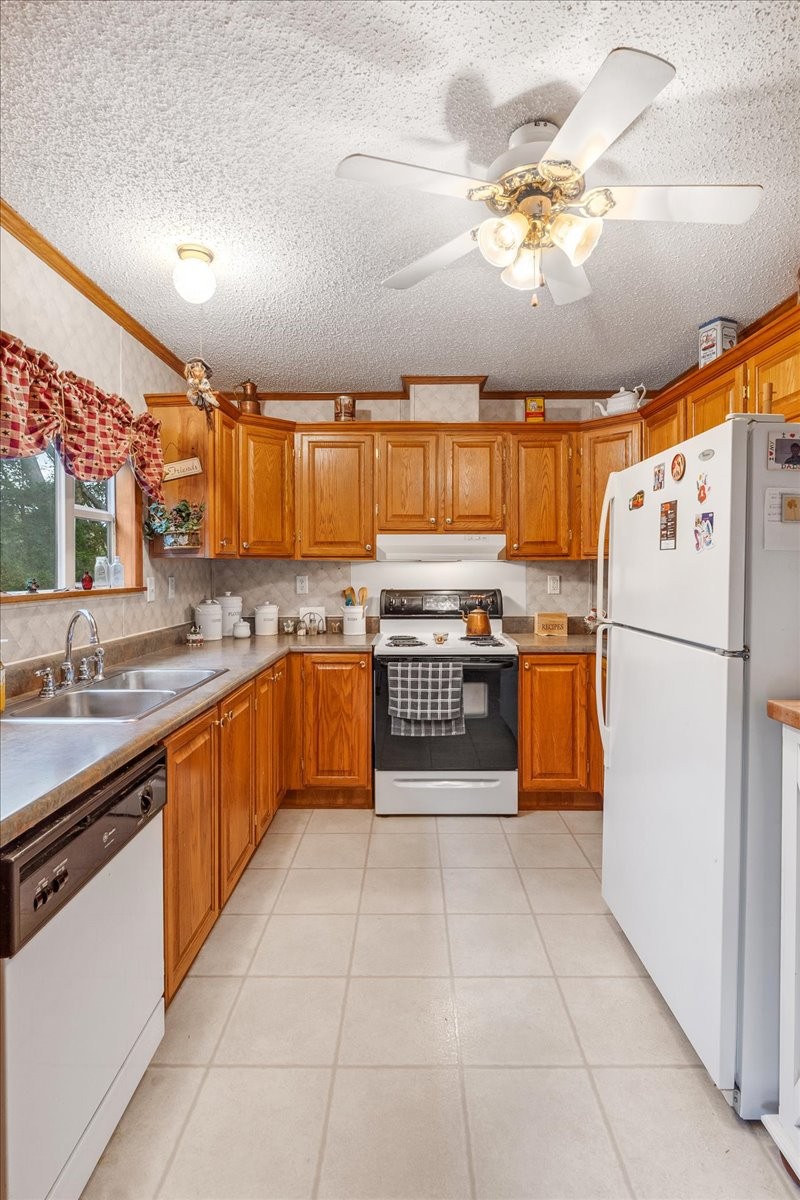 Image 20 of 35 For 8998 94th Street D