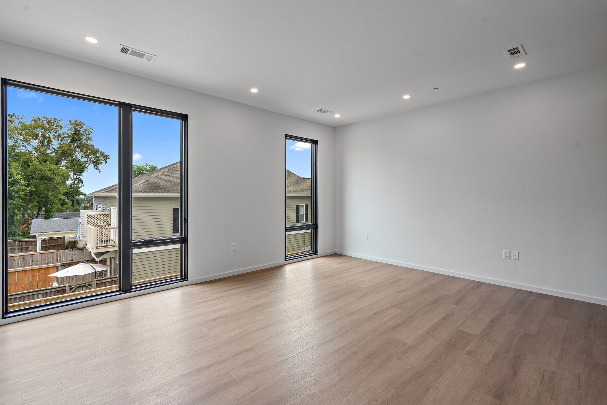 Image 7 of 39 For 1805 Overview Drive