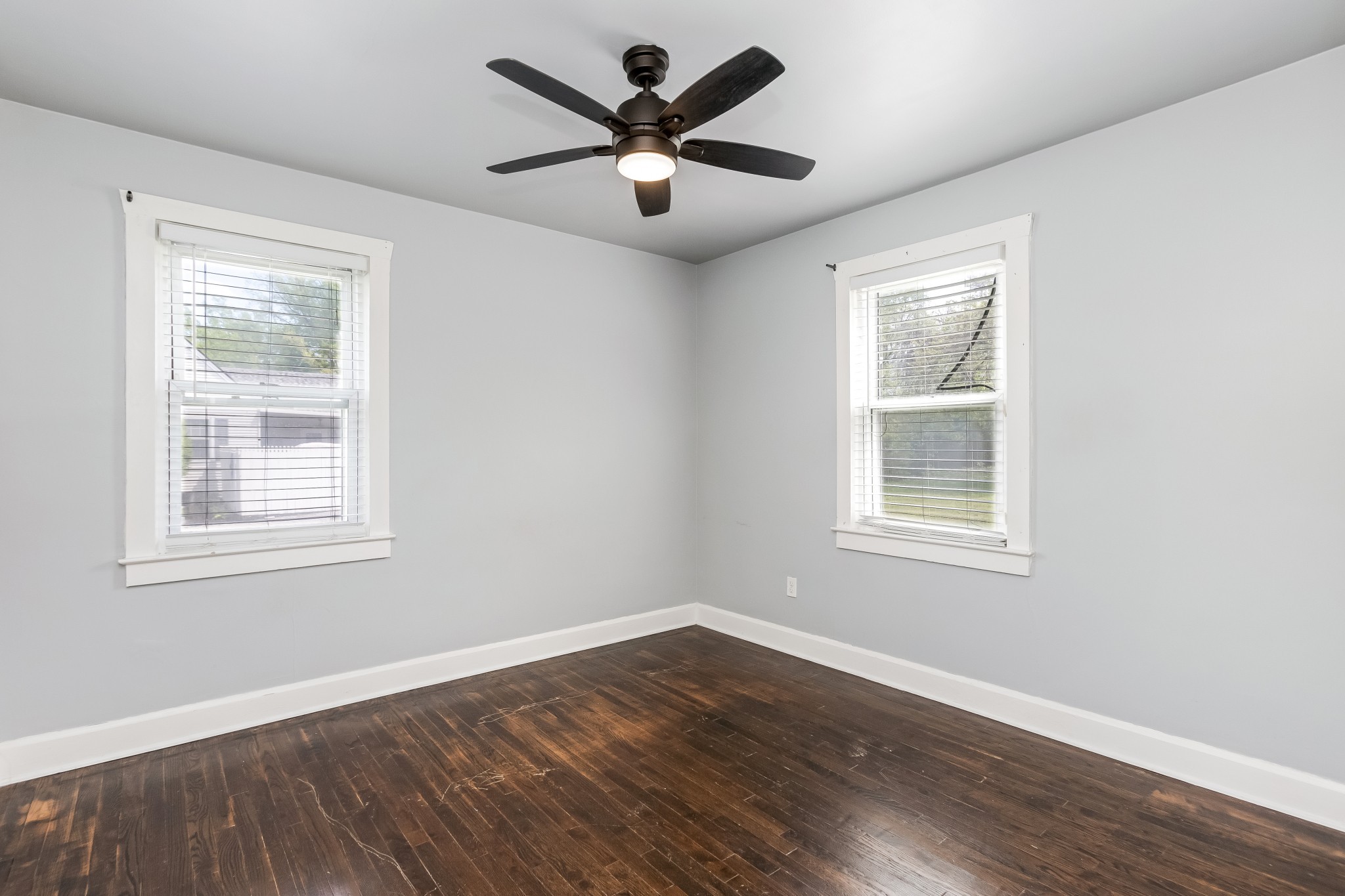 Image 13 of 53 For 10540 49th Avenue Rd