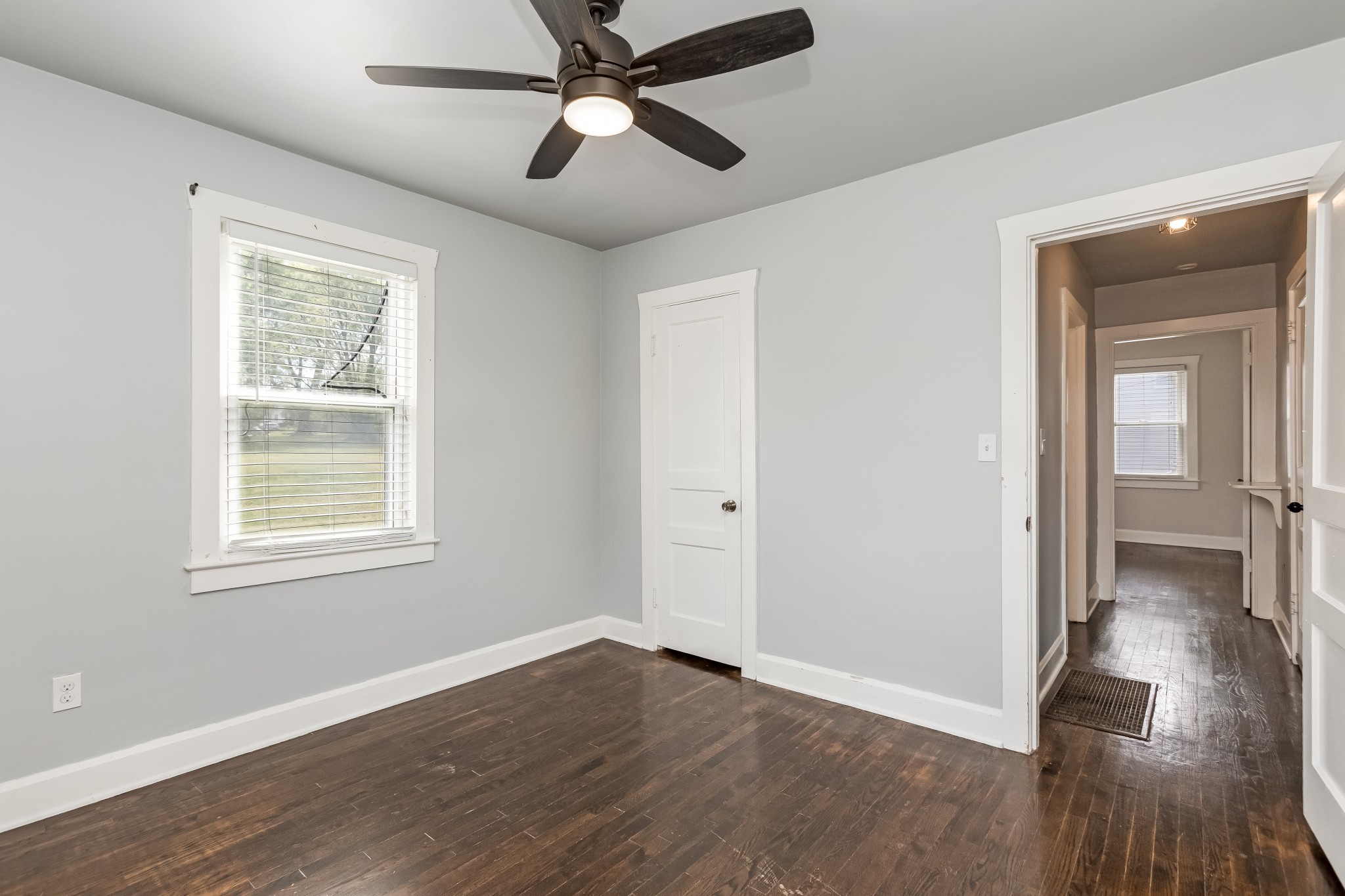 Image 14 of 53 For 10540 49th Avenue Rd