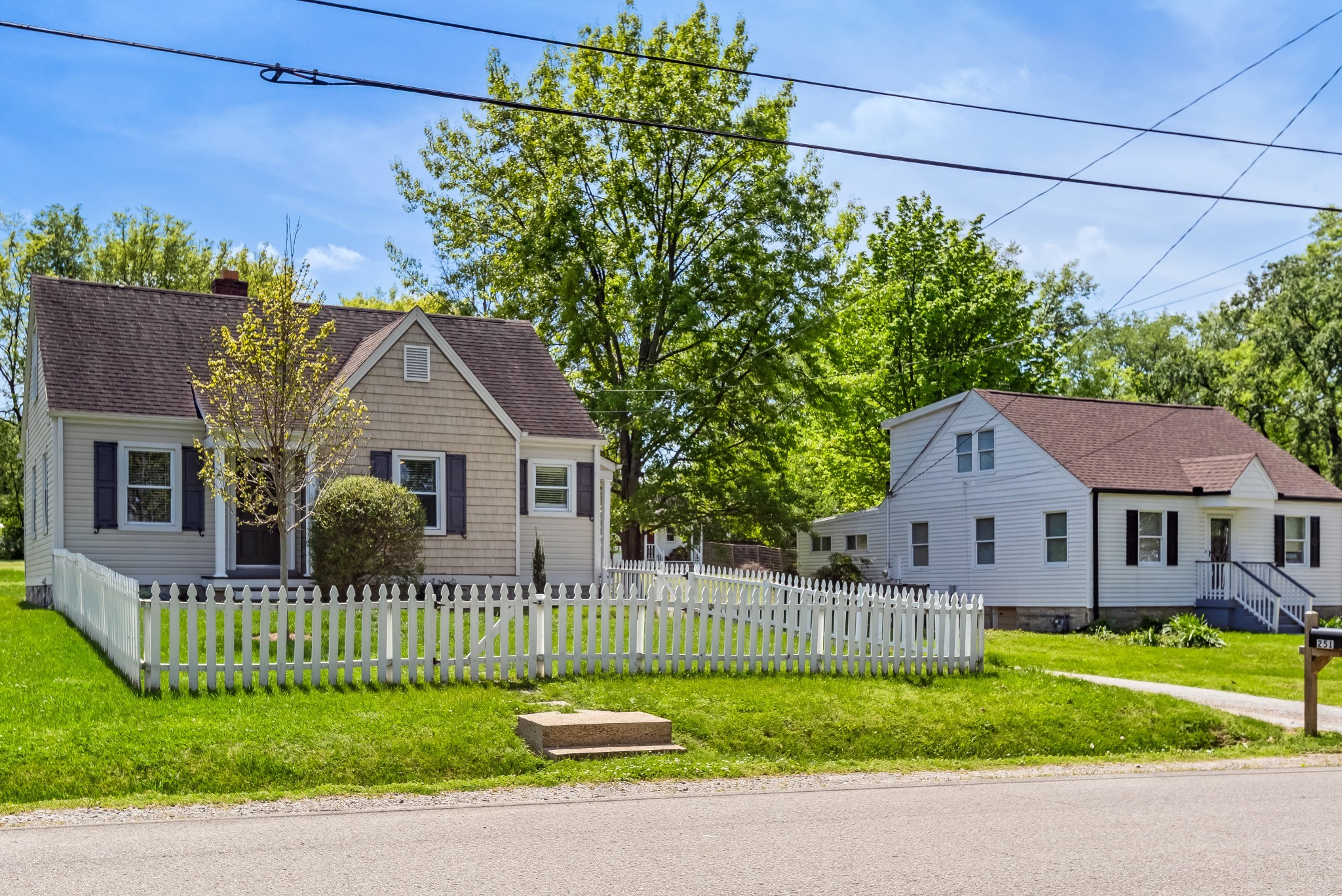 Image 3 of 53 For 10540 49th Avenue Rd