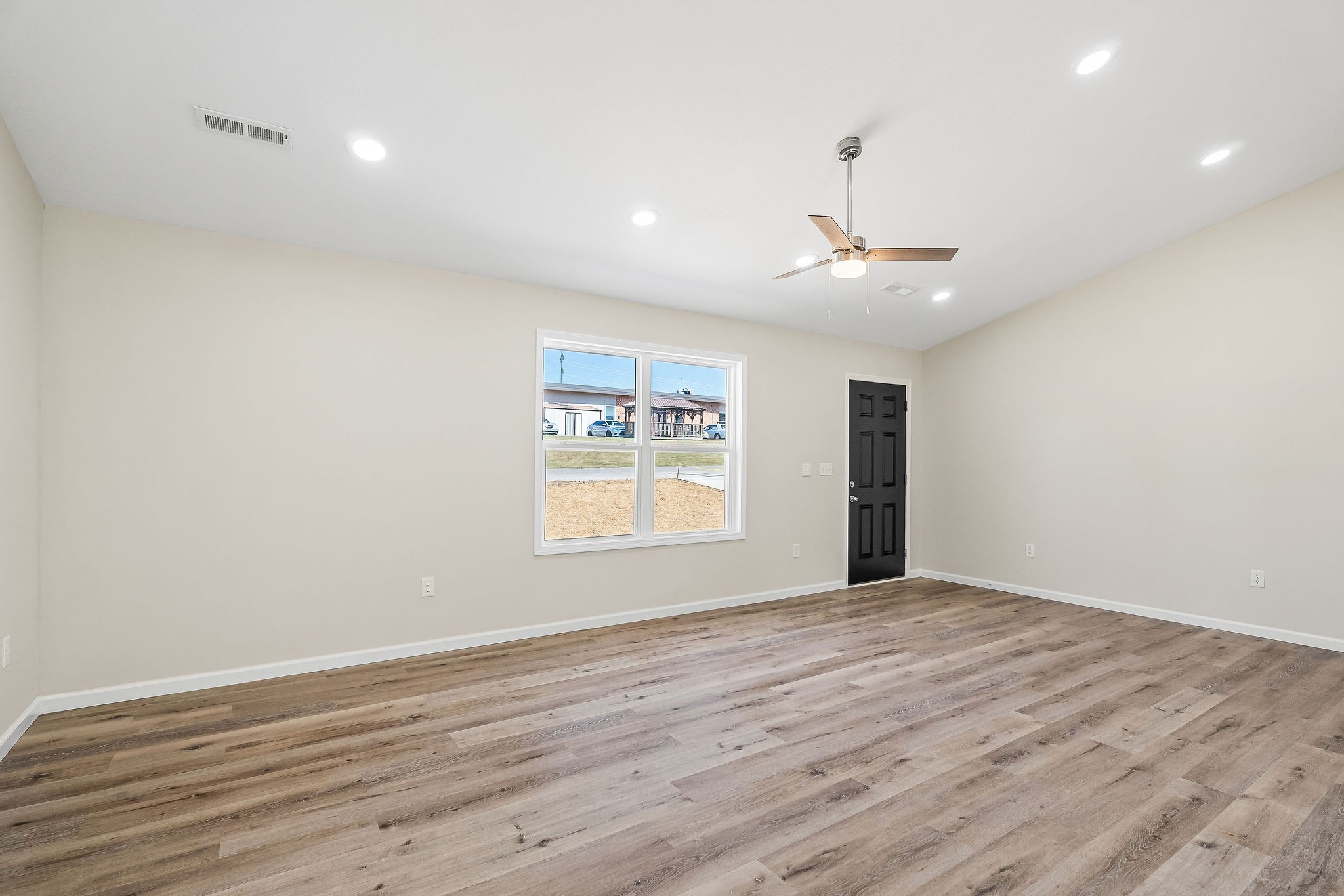 Image 4 of 34 For 14085 59th Court
