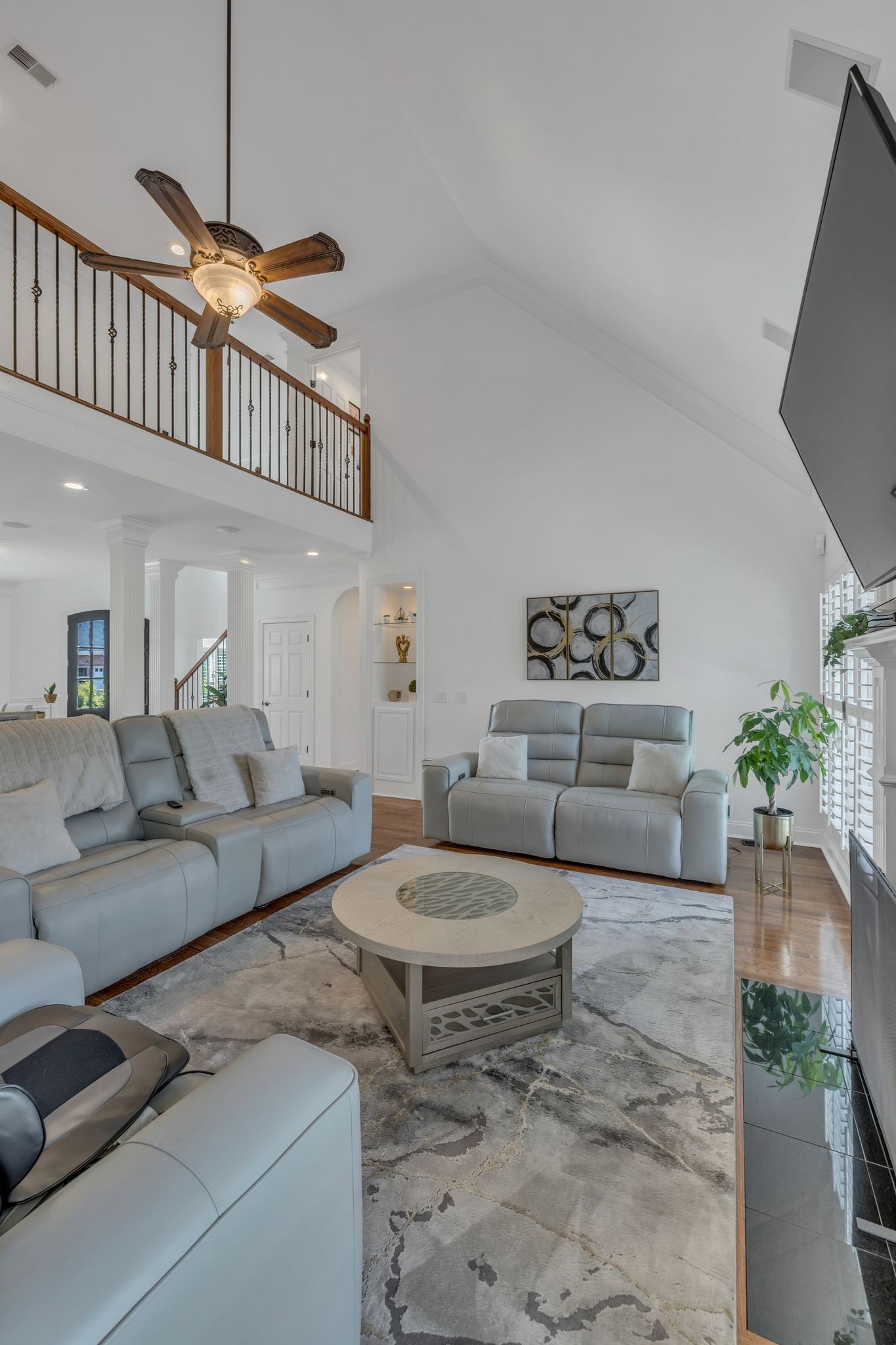 Image 13 of 14 For 10233 Athenia Drive