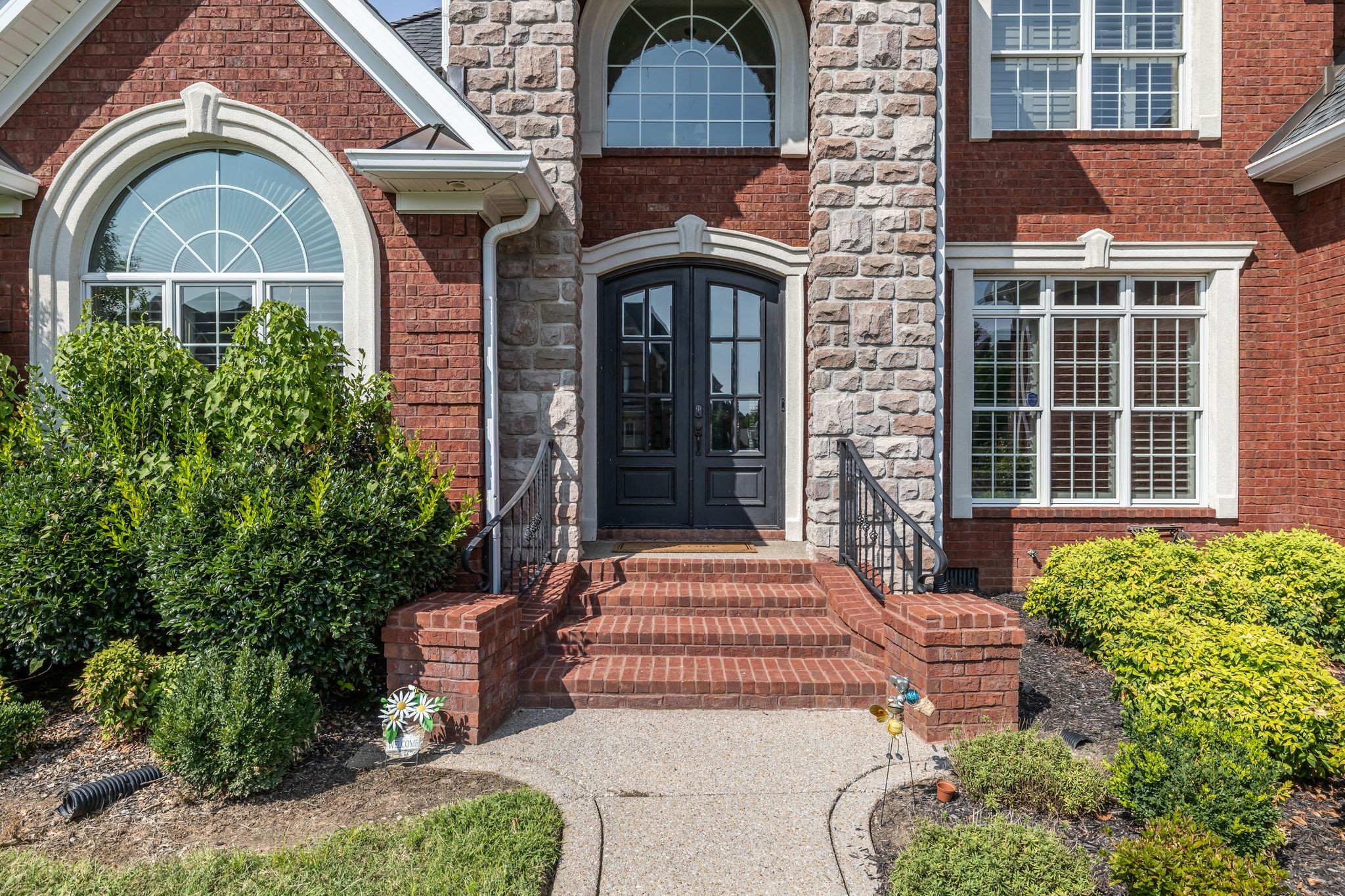 Image 4 of 14 For 10233 Athenia Drive