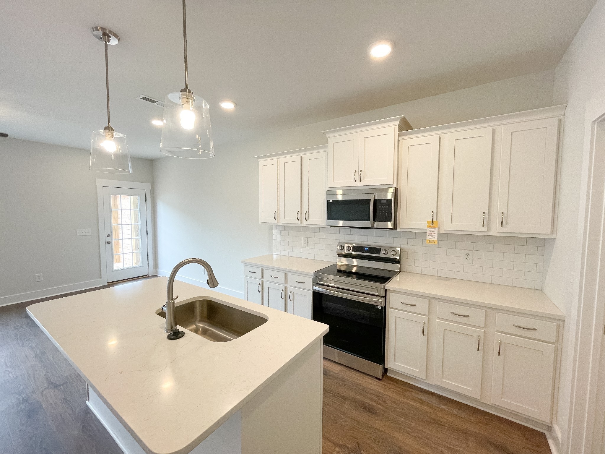Image 9 of 66 For 1520 17th Avenue