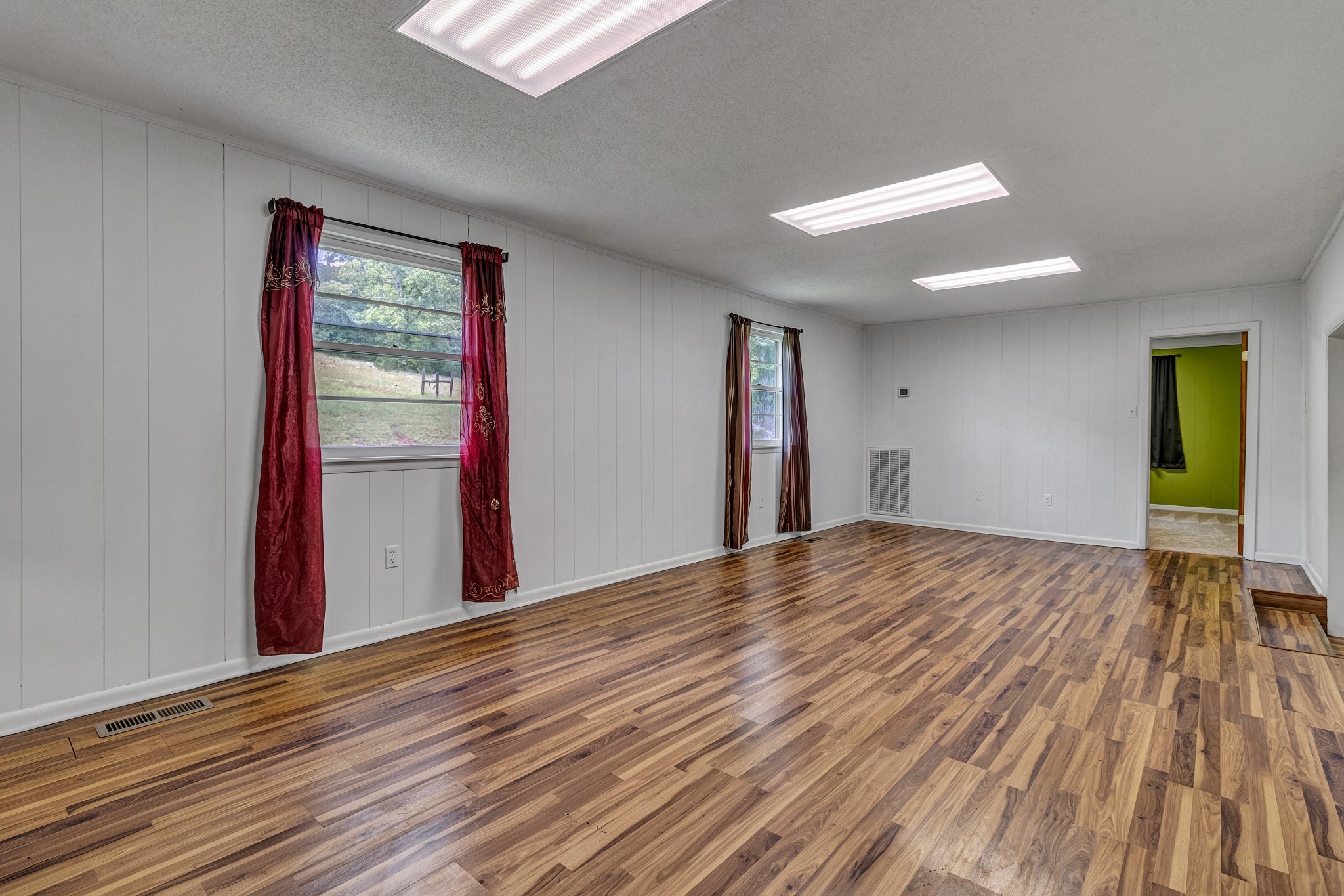 Image 12 of 68 For 5815 70th Street