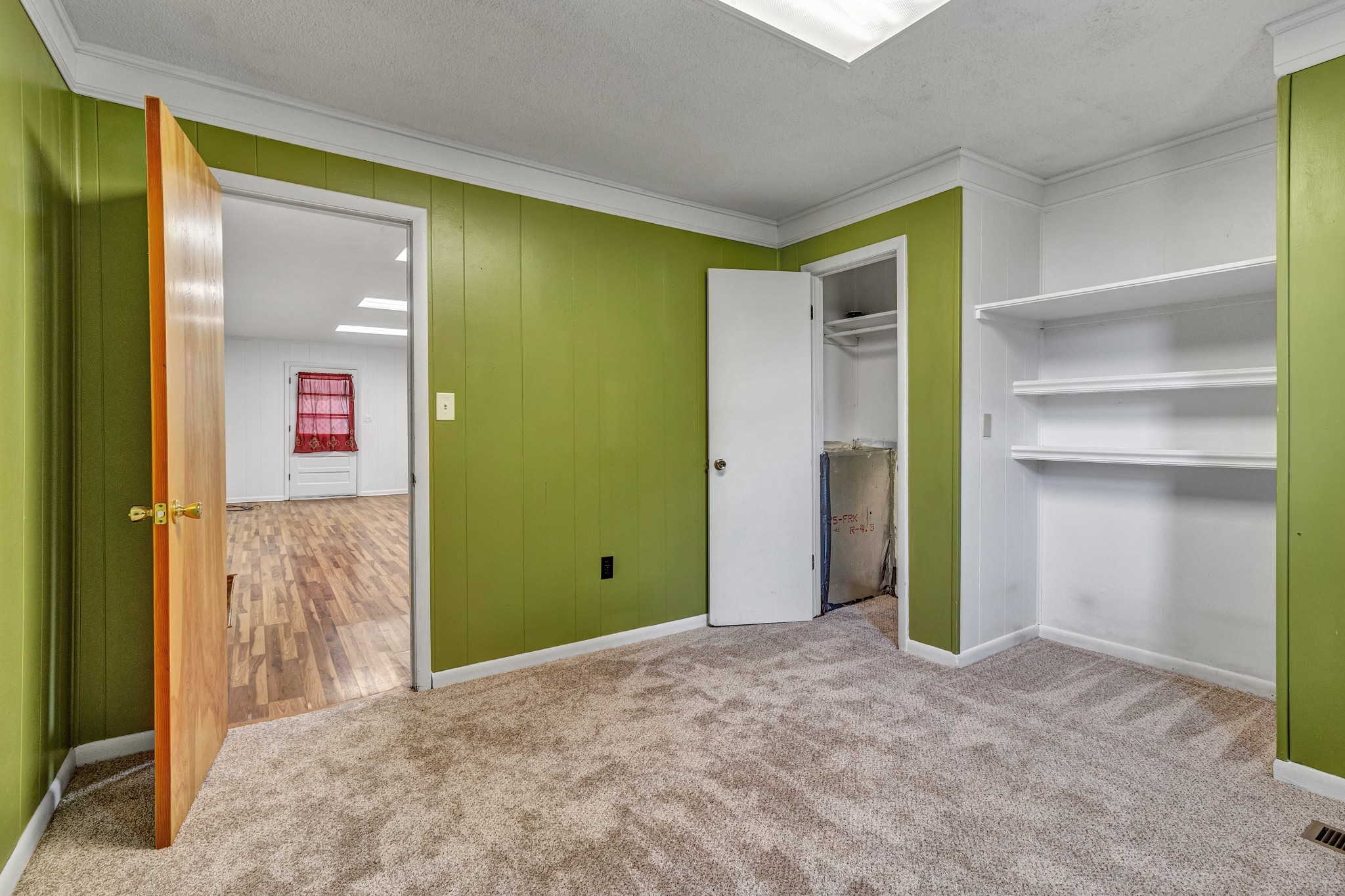 Image 17 of 68 For 5815 70th Street