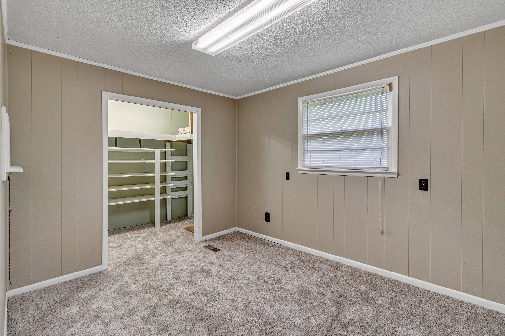 Image 19 of 68 For 5815 70th Street