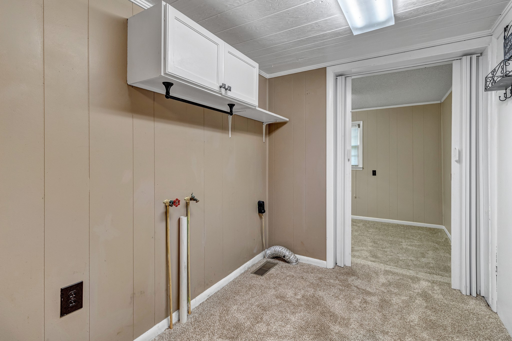 Image 23 of 68 For 5815 70th Street