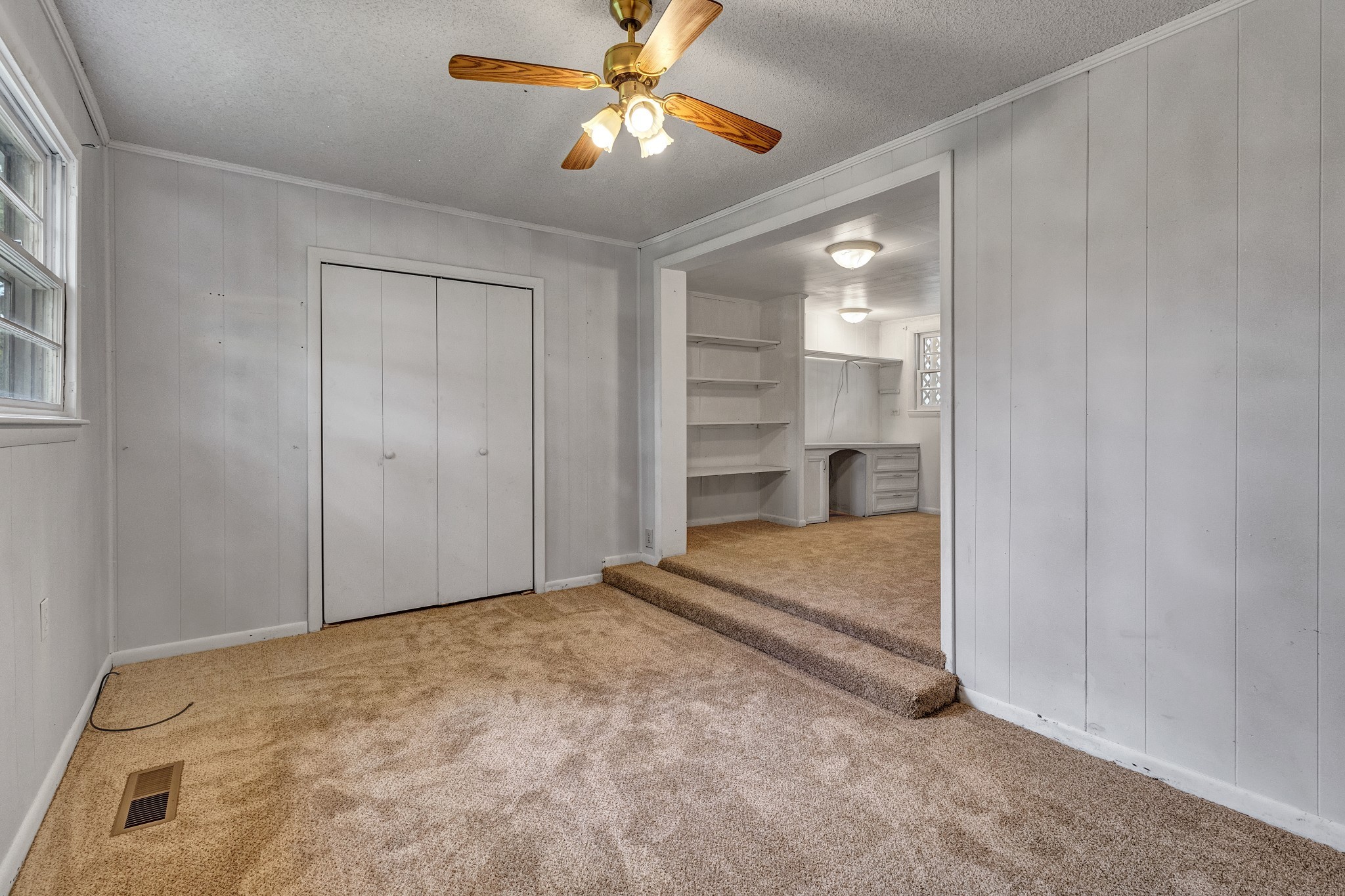 Image 27 of 68 For 5815 70th Street