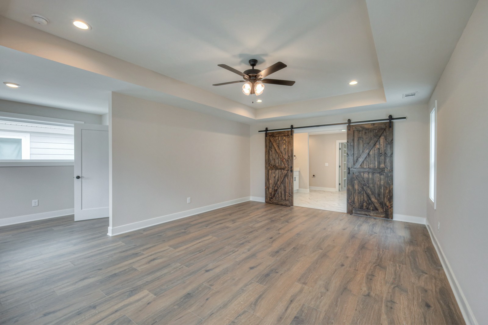 Image 4 of 30 For 9805 Dana Way