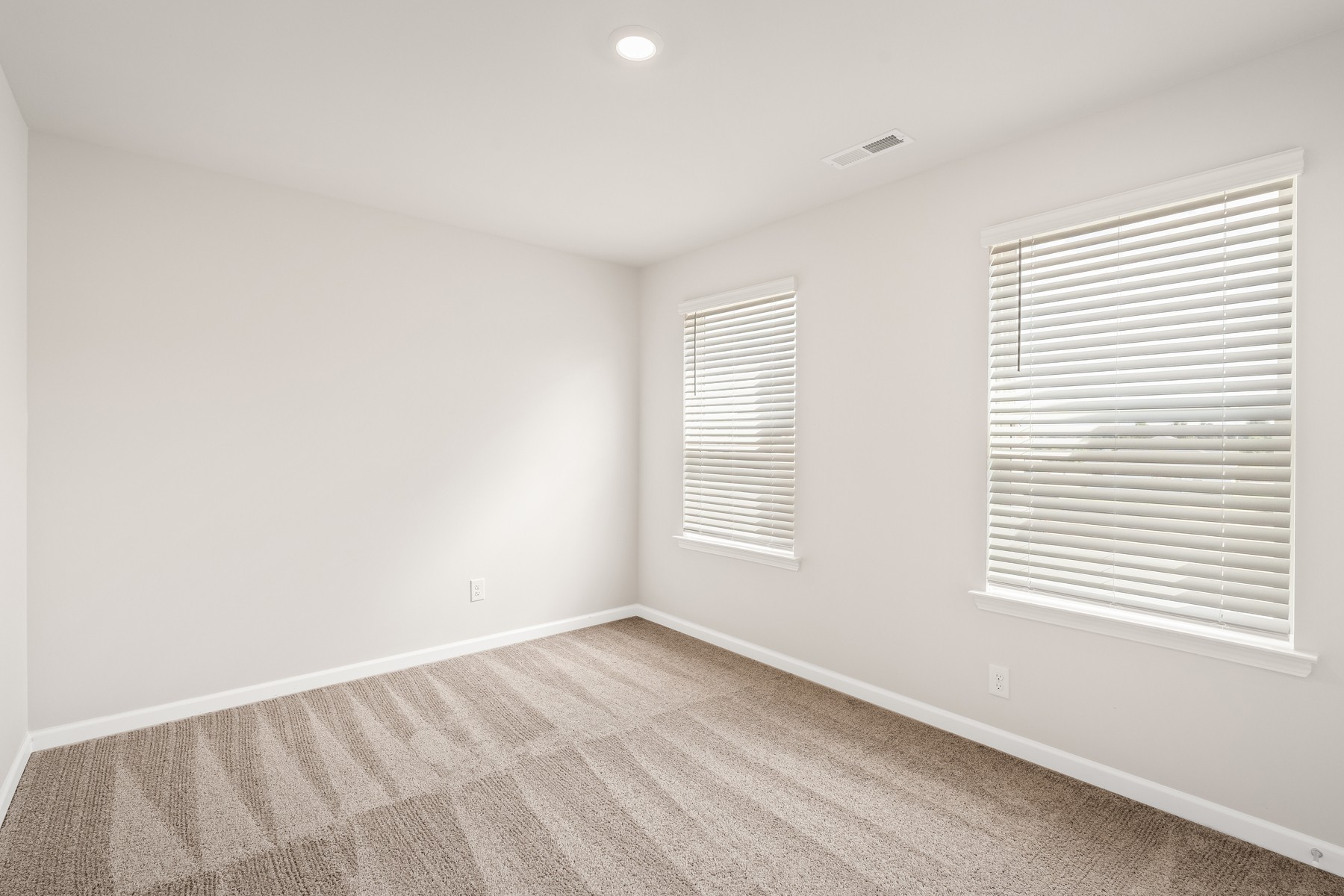 Image 11 of 45 For 9175 7th Avenue Road
