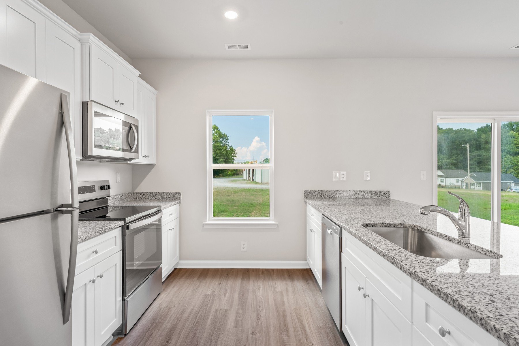Image 5 of 45 For 9175 7th Avenue Road