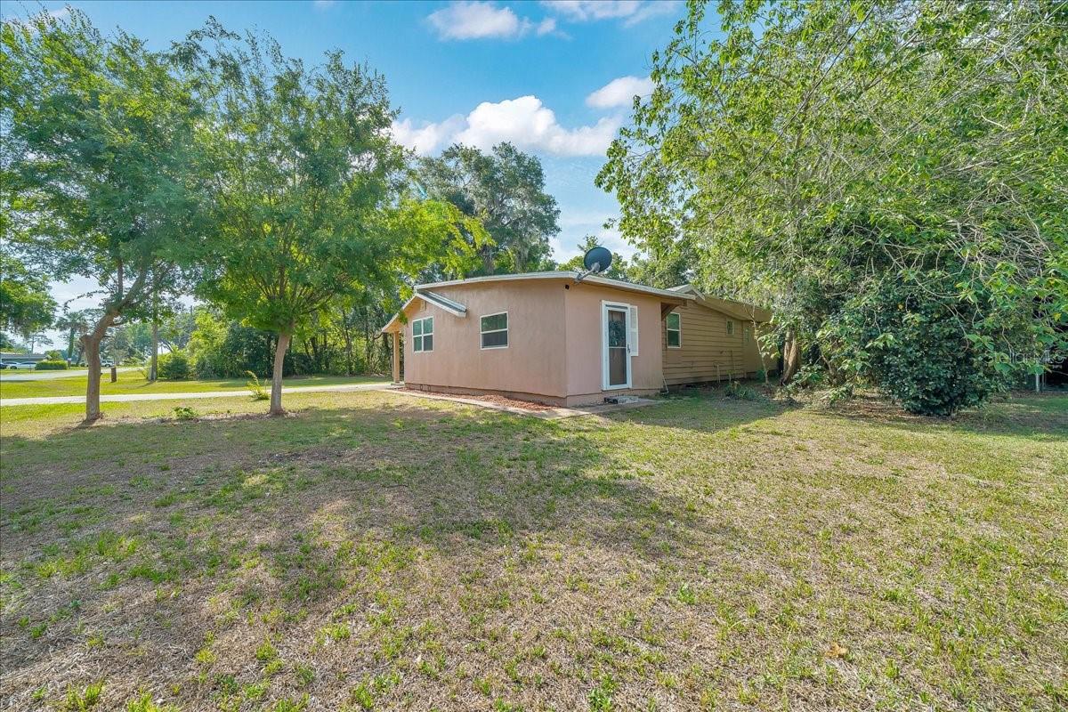 Image 18 of 64 For 1322 53rd Street