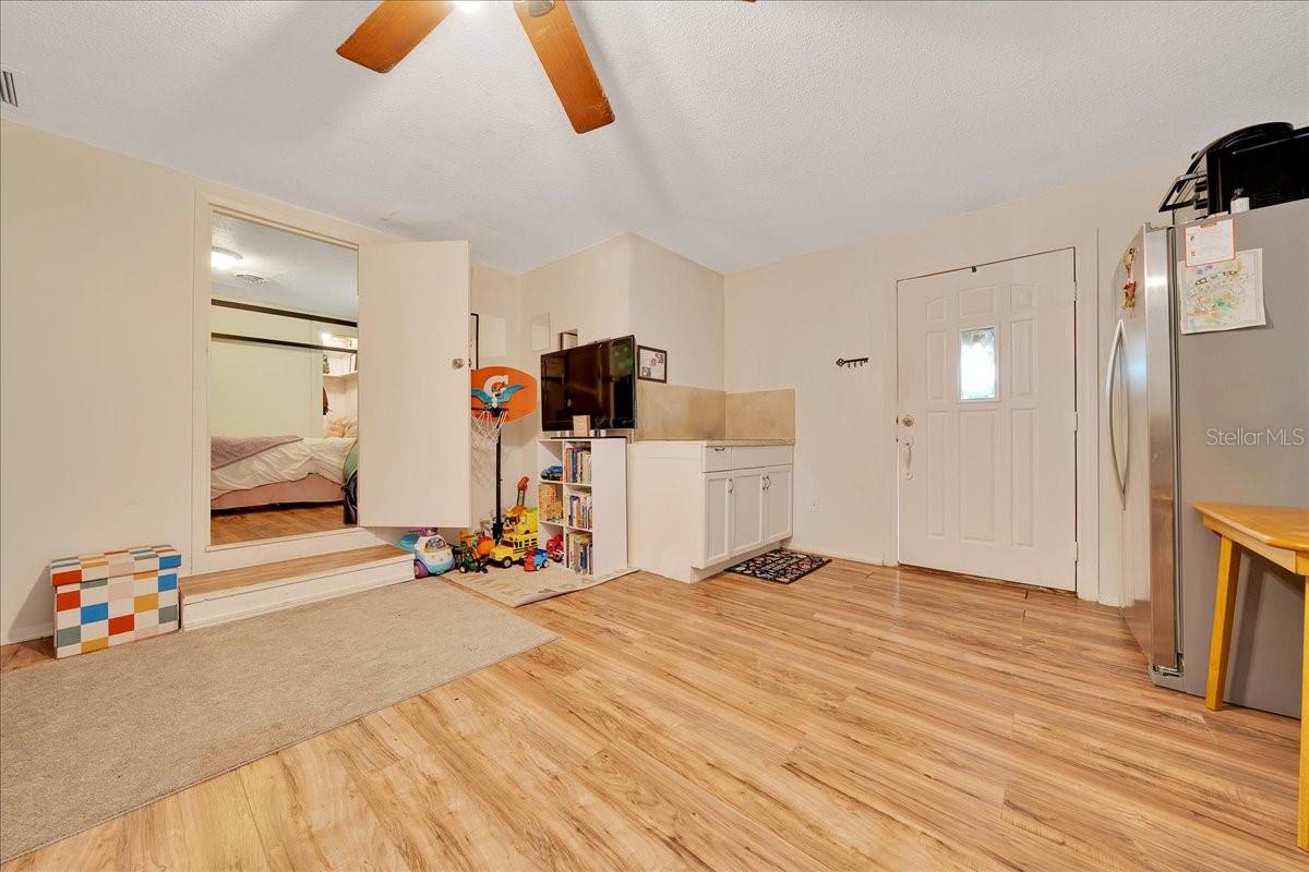 Image 32 of 64 For 1322 53rd Street
