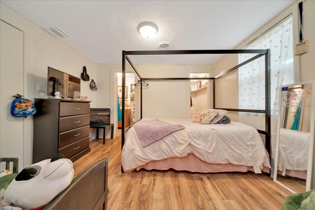 Image 34 of 64 For 1322 53rd Street