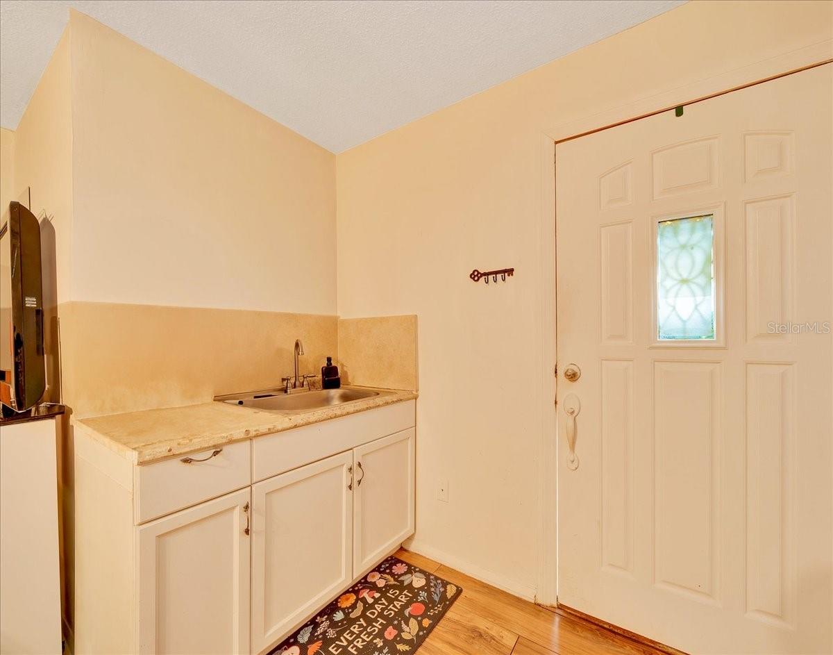 Image 38 of 64 For 1322 53rd Street