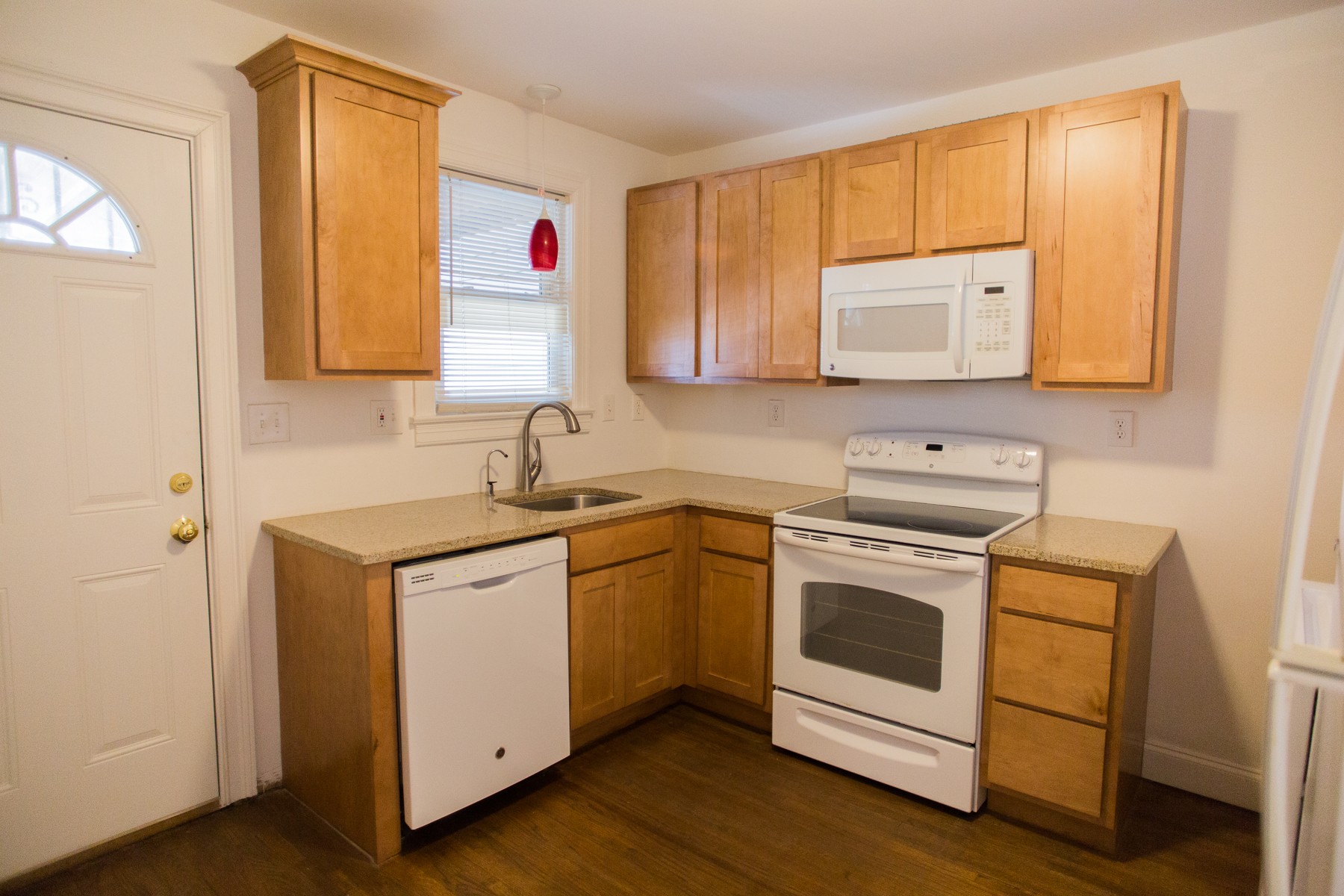 Image 3 of 49 For 15119 14th Avenue Road