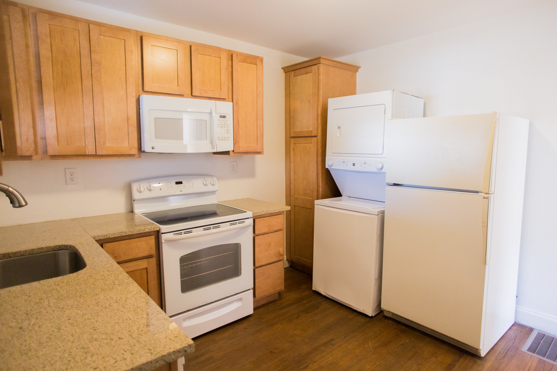 Image 4 of 49 For 15119 14th Avenue Road