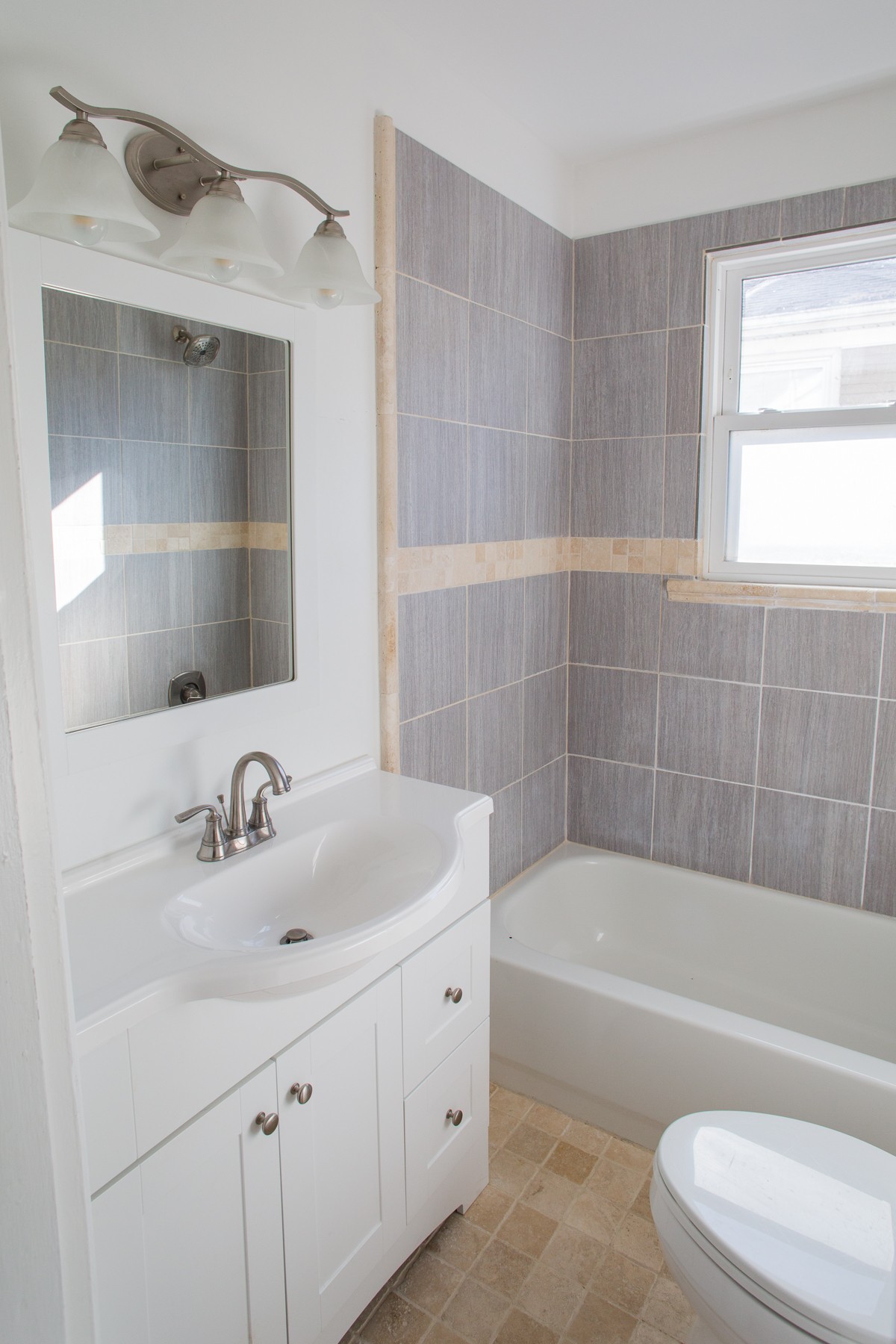 Image 6 of 49 For 15119 14th Avenue Road