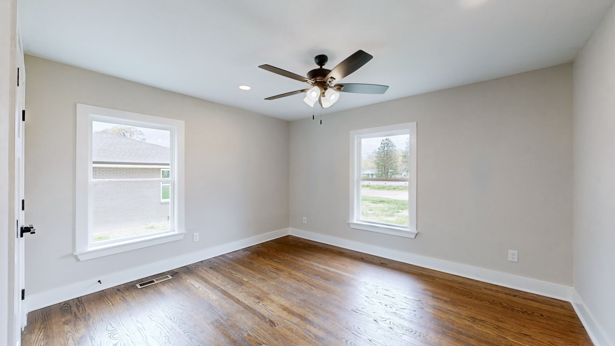 Image 21 of 53 For 4015 22nd Street