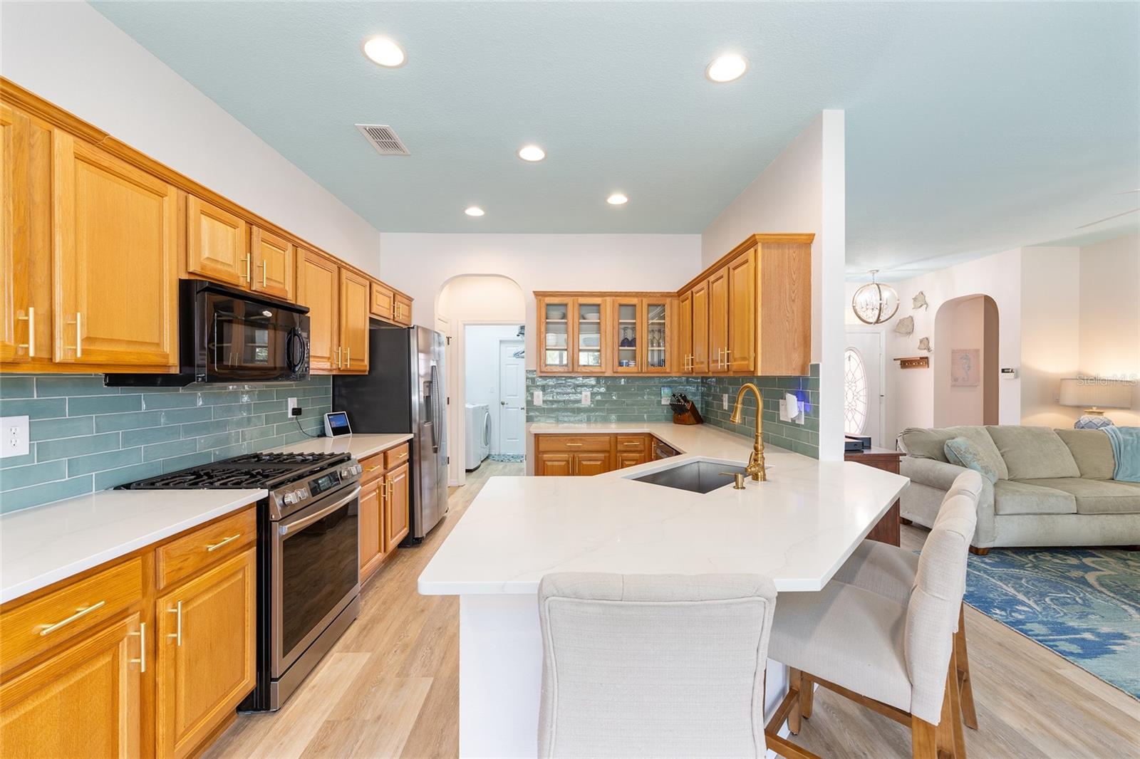 Image 15 of 40 For 8303 82nd Circle