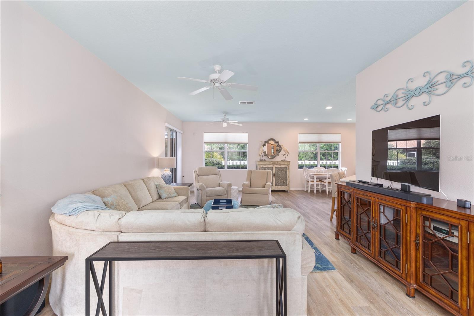 Image 8 of 40 For 8303 82nd Circle