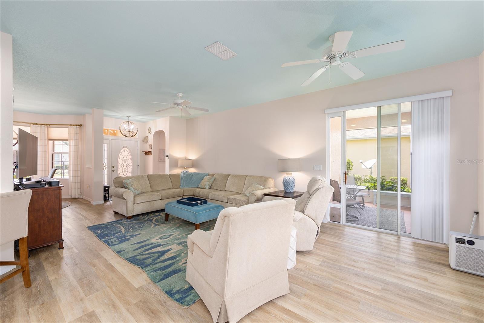 Image 9 of 40 For 8303 82nd Circle